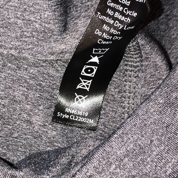 NYL Gray Athletic Cropped Leggings, EUC, Medium, pet/smoke free home - Picture 5 of 11